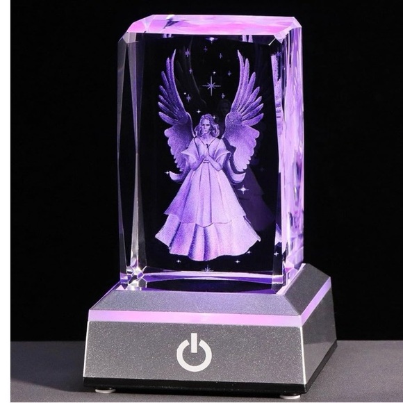 Engraved crystal angel on lighted base - Picture 5 of 13